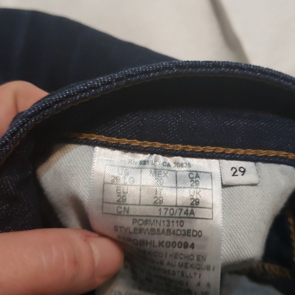 Guess 1981 skinny dark wash hi rise jeans - Picture 7 of 7